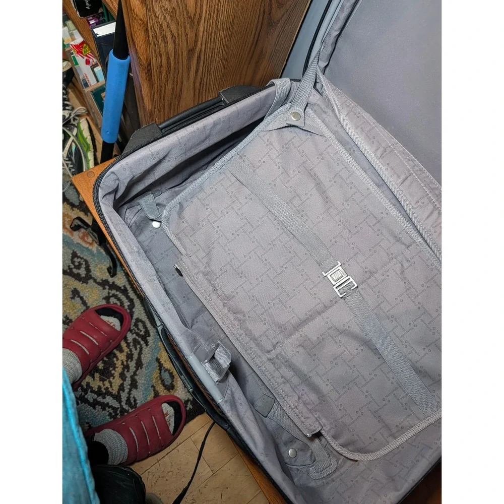Samsonite Black Ballistic Nylon Rolling Carry On Suitcase Upright Luggage